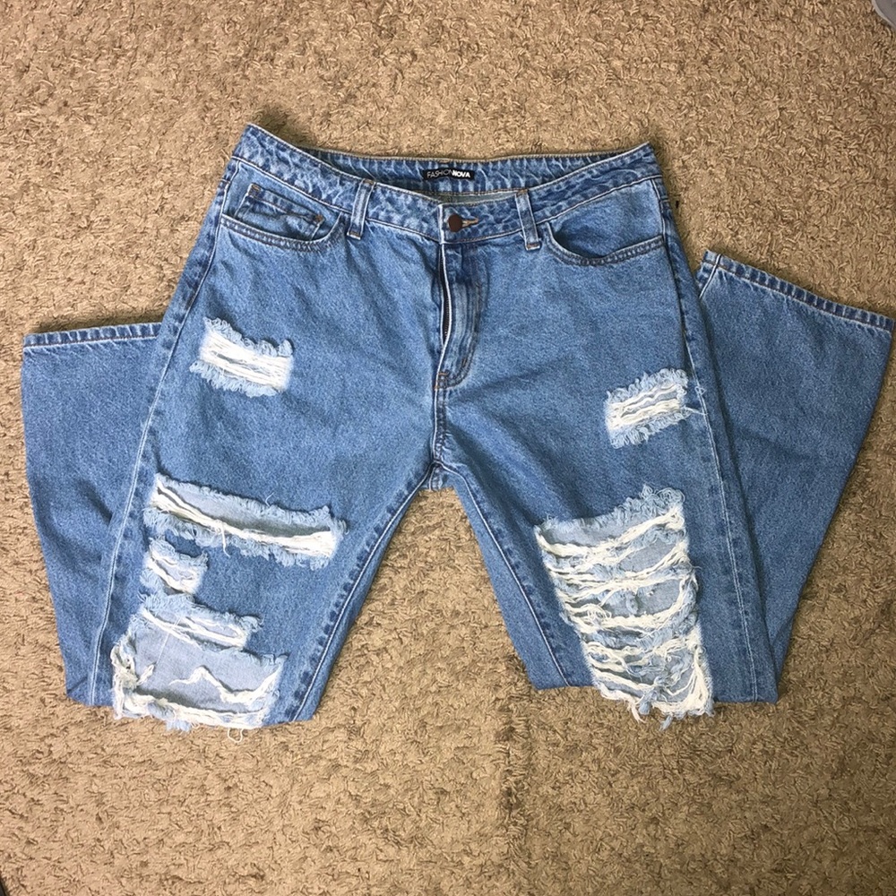 Fashion Nova Ripped Look Jeans